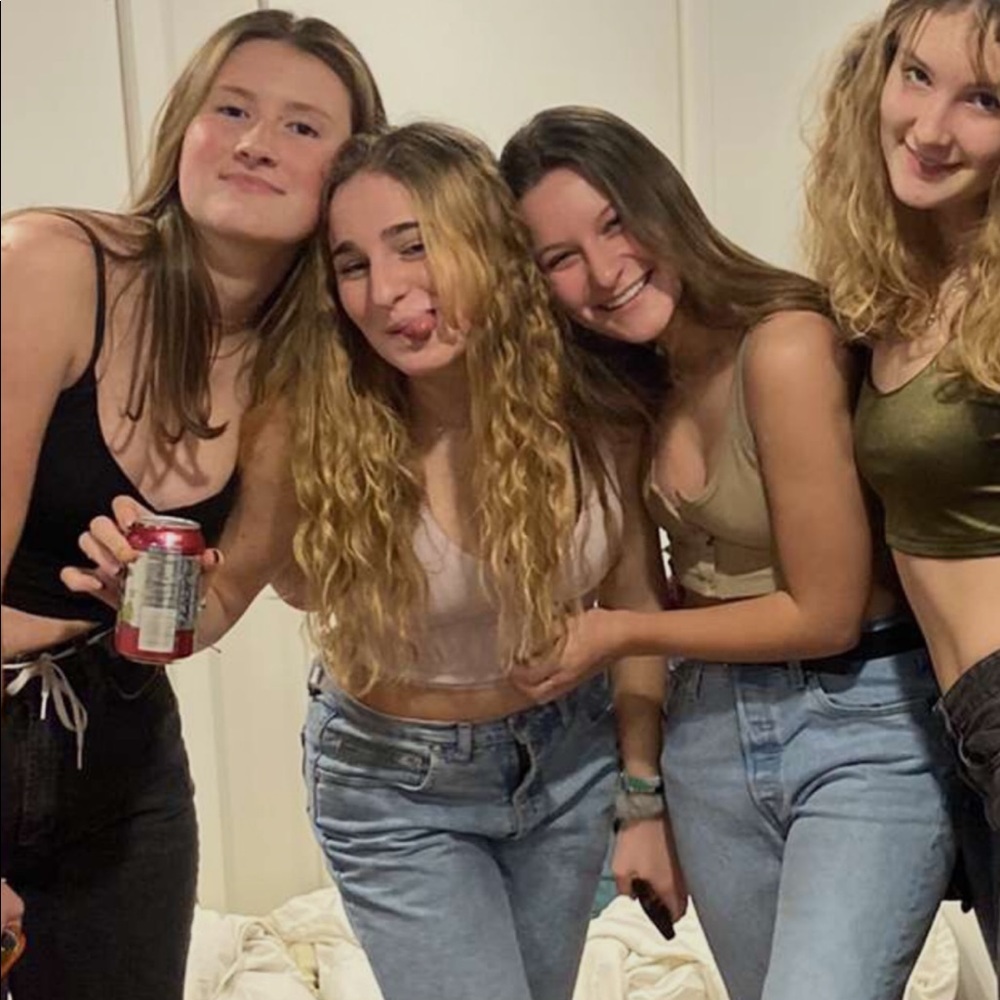 Meet your Posher, Remy